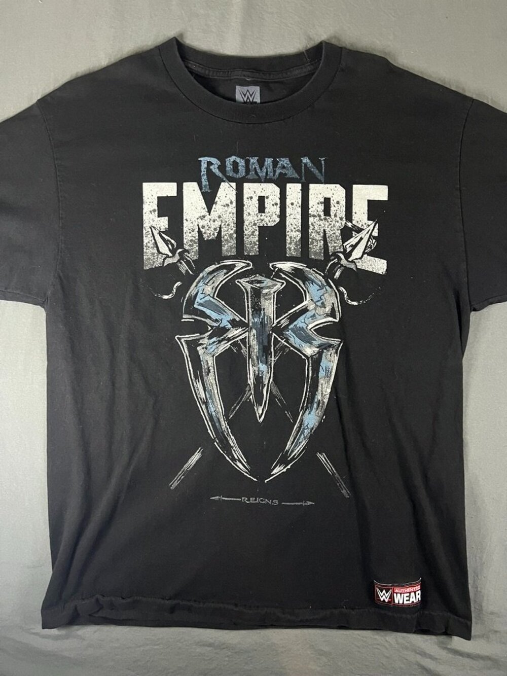 WWE Roman Empire Tshirt Spare No One Spear Everyone Men’s Large Black Wrestling